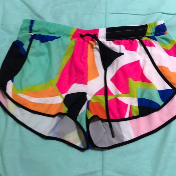 Fabletics Popsicle Short - Picture 2 of 2
